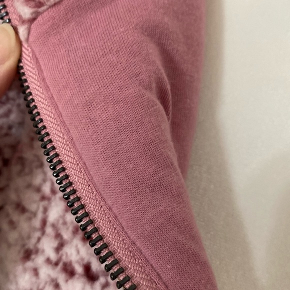 NWT  Soft, Lined, Sherpa Pullover - Picture 9 of 14